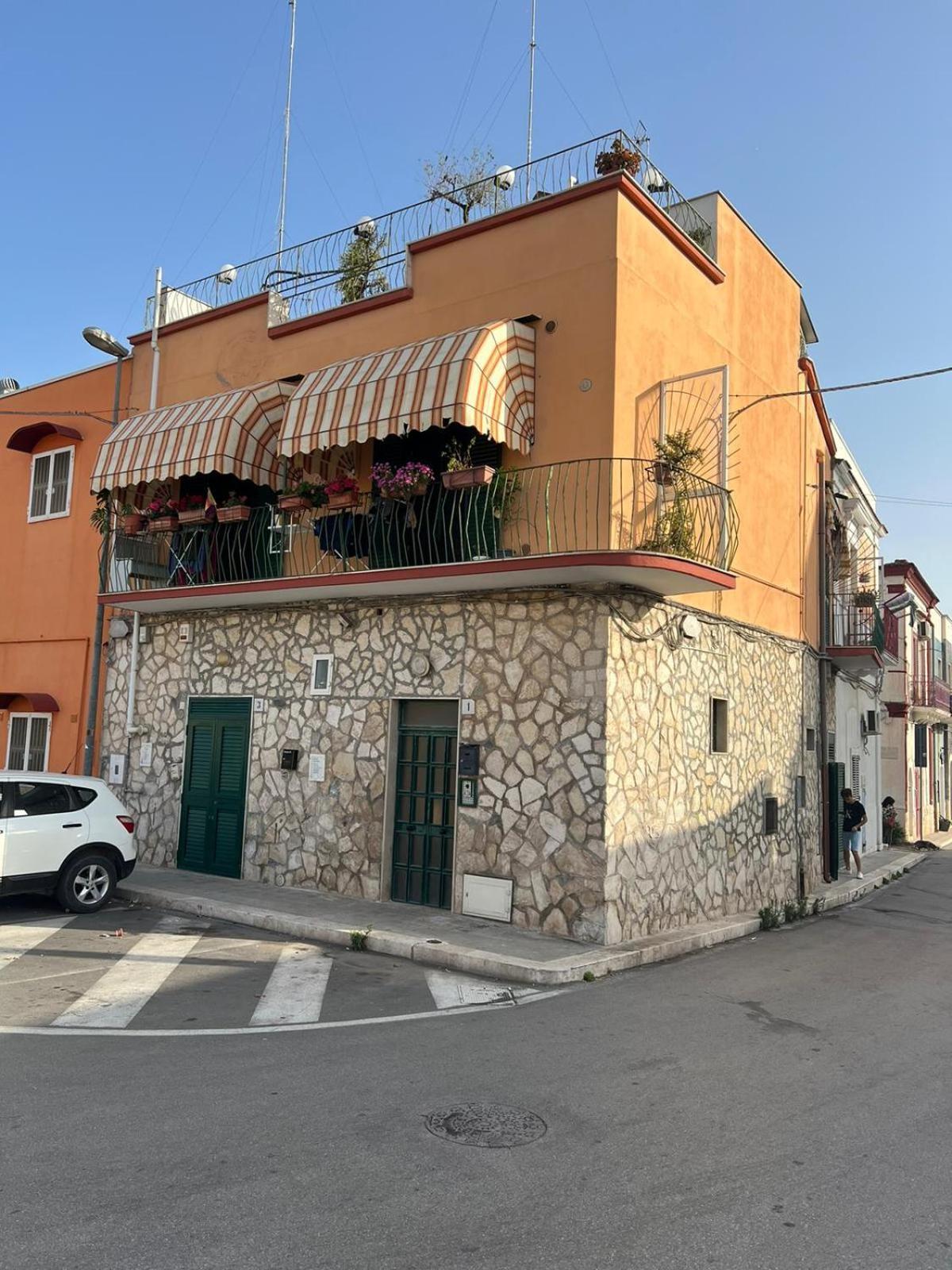 Dimora Cuoccio Acomodação com café da manhã Bari Exterior foto