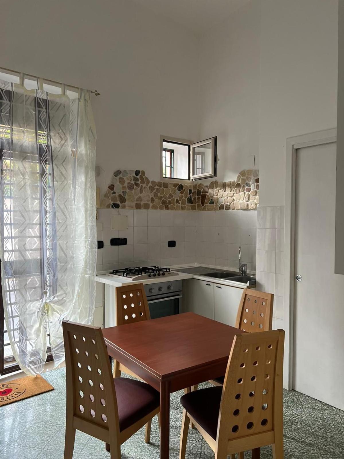 Dimora Cuoccio Acomodação com café da manhã Bari Exterior foto
